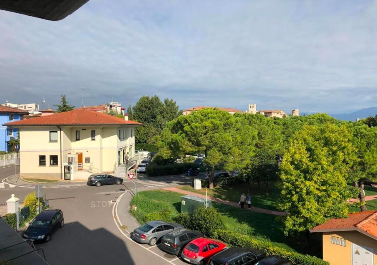Sound Of Colors - Art Design Apartment Desenzano del Garda Exterior foto